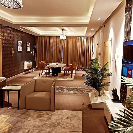 Sujimoto Residences Macdonald ลากอส ภายนอก รูปภาพ