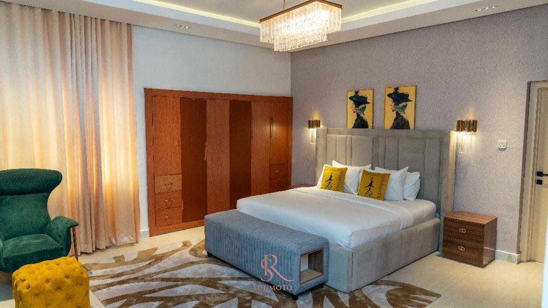Sujimoto Residences Macdonald ลากอส ภายนอก รูปภาพ