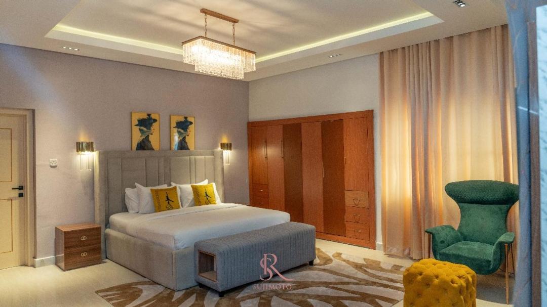Sujimoto Residences Macdonald ลากอส ภายนอก รูปภาพ