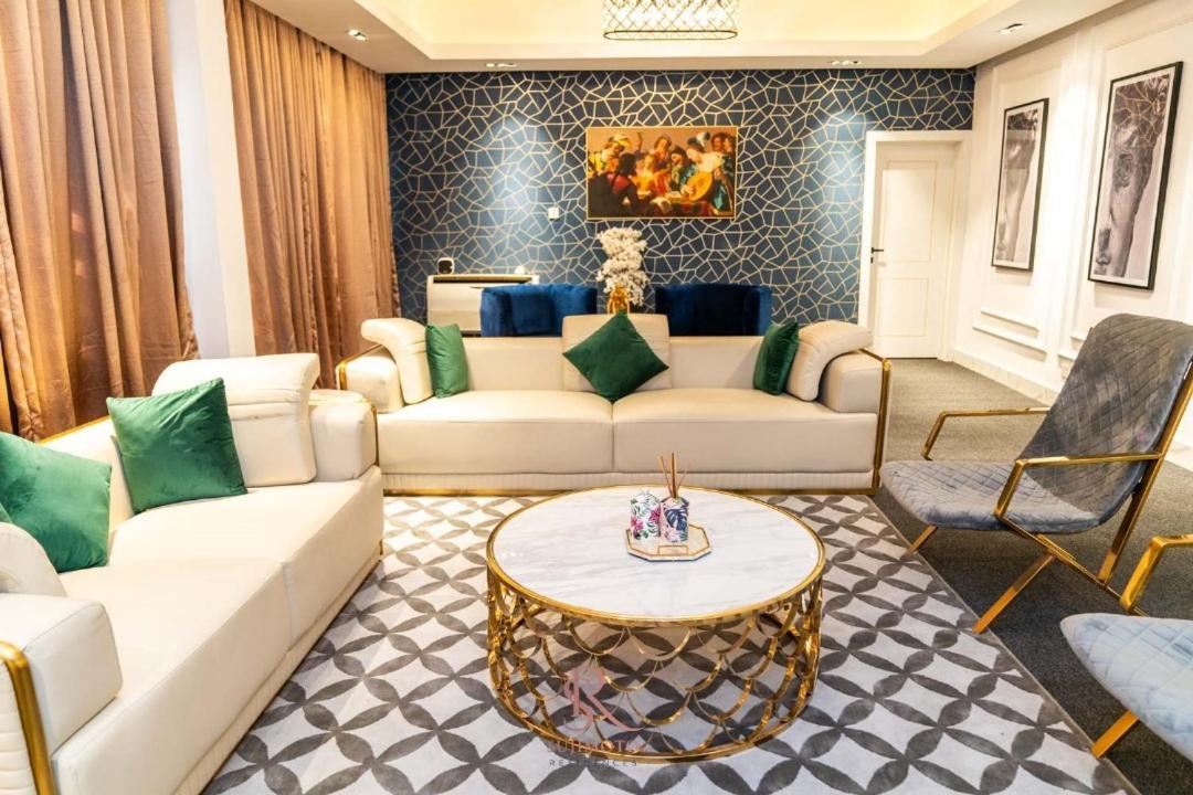 Sujimoto Residences Macdonald ลากอส ภายนอก รูปภาพ