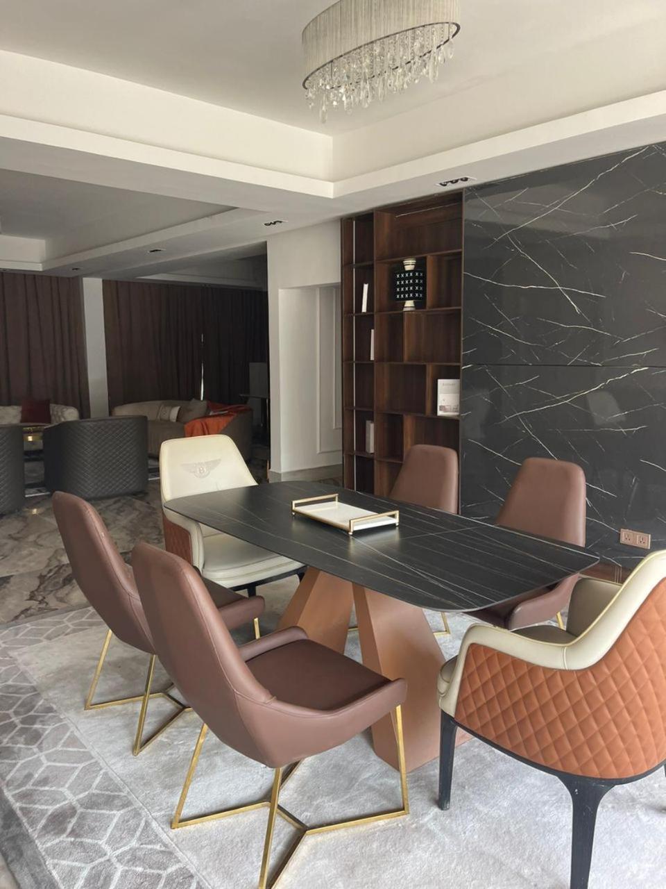 Sujimoto Residences Macdonald ลากอส ภายนอก รูปภาพ