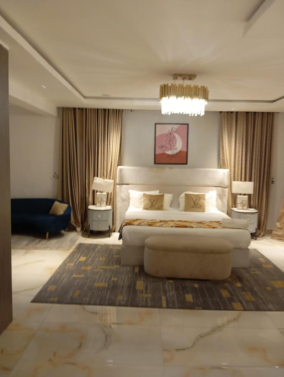 Sujimoto Residences Macdonald ลากอส ภายนอก รูปภาพ