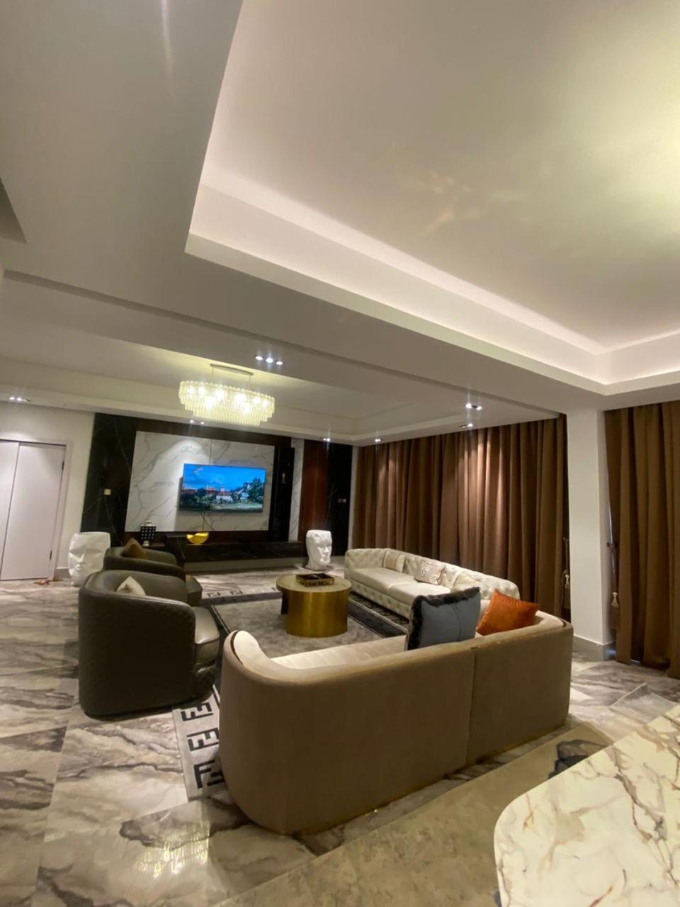 Sujimoto Residences Macdonald ลากอส ภายนอก รูปภาพ
